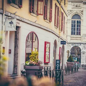 https://theatre-hotel.hotels-rhonealpes.com